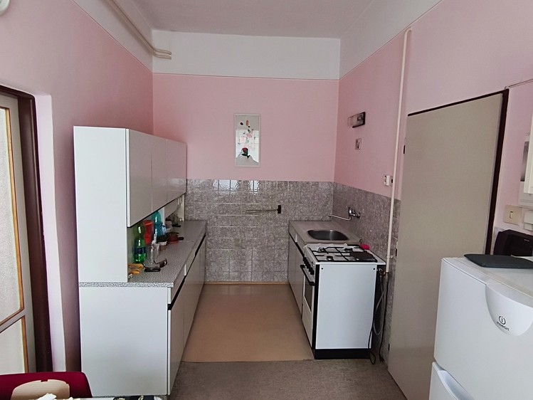 Prodej rodinného domu 213 m², pozemek 156 m² - foto 3