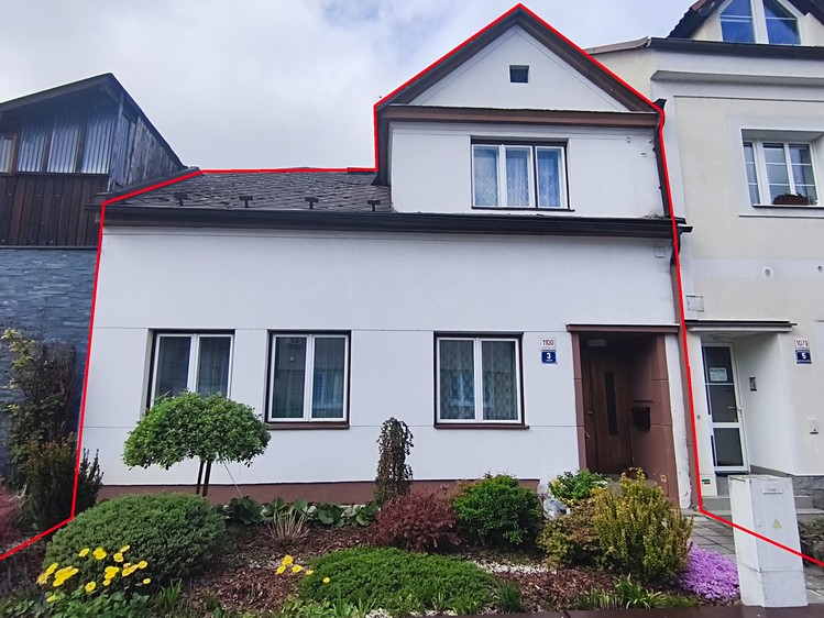 Prodej rodinného domu 213 m², pozemek 156 m² - foto 1