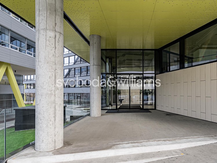 Pronájem kanceláře 1 058 m² - foto 2