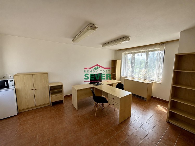 Prodej obchodního prostoru 150 m² - foto 3
