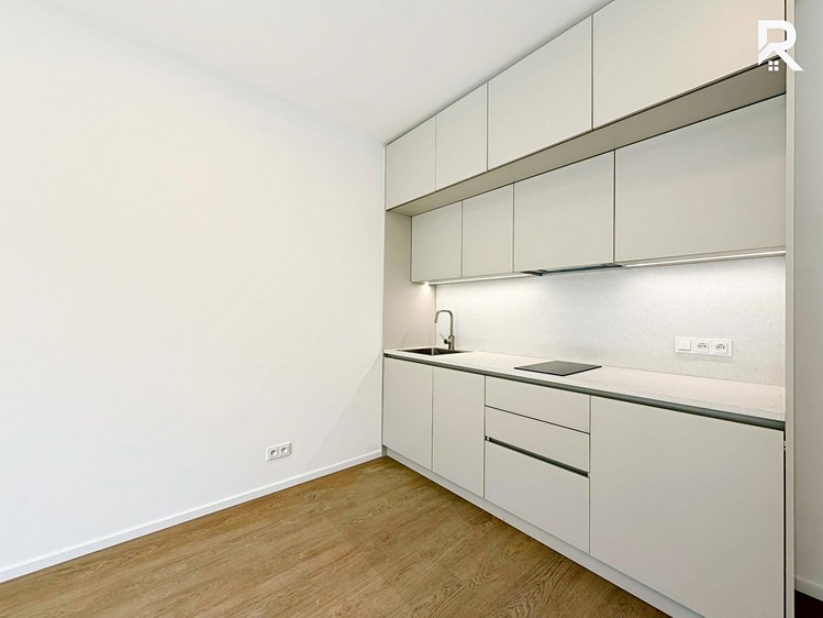 Pronájem bytu 1+kk 30 m² - foto 1
