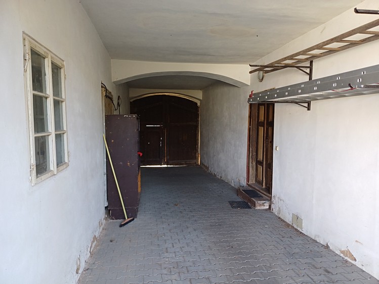 Prodej vícegeneračního domu 235 m², pozemek 869 m² - foto 3