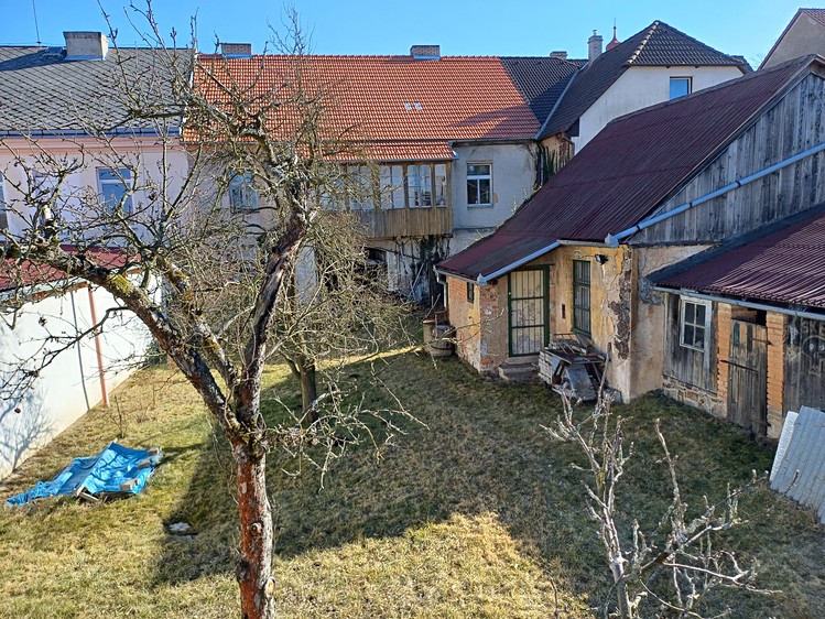 Prodej vícegeneračního domu 235 m², pozemek 869 m² - foto 7