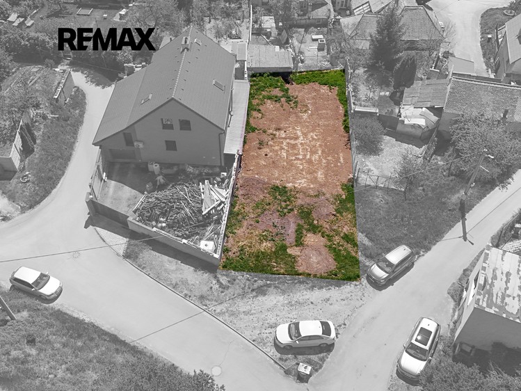 Prodej stavebního pozemku 393 m² - foto 5