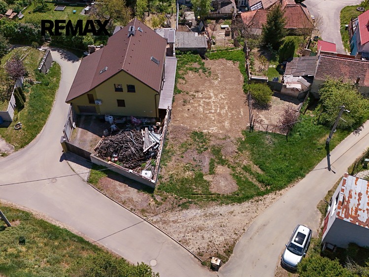 Prodej stavebního pozemku 393 m² - foto 6