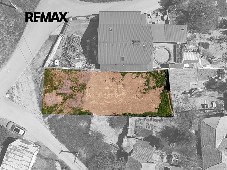 Prodej stavebního pozemku 393 m² - foto 2