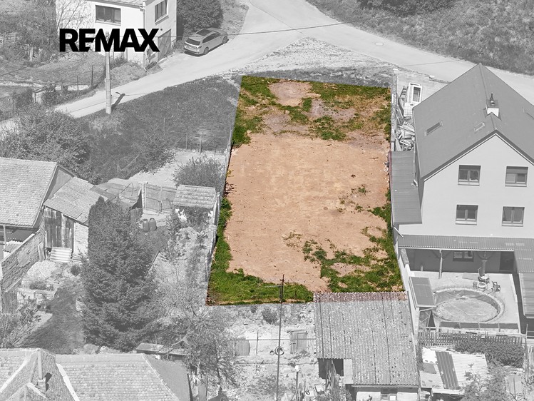 Prodej stavebního pozemku 393 m² - foto 7