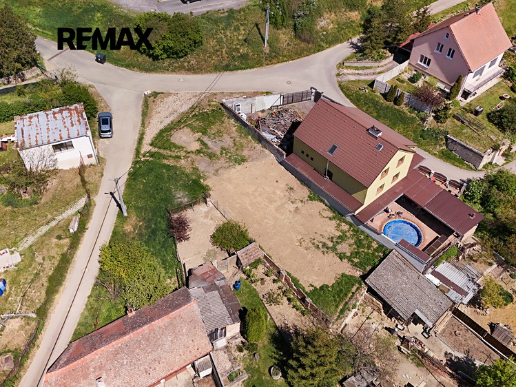 Prodej stavebního pozemku 393 m² - foto 4