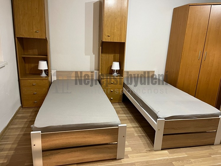 Pronájem bytu 3+1 74 m² - foto 3