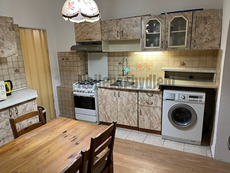 Pronájem bytu 3+1 74 m² - foto 1