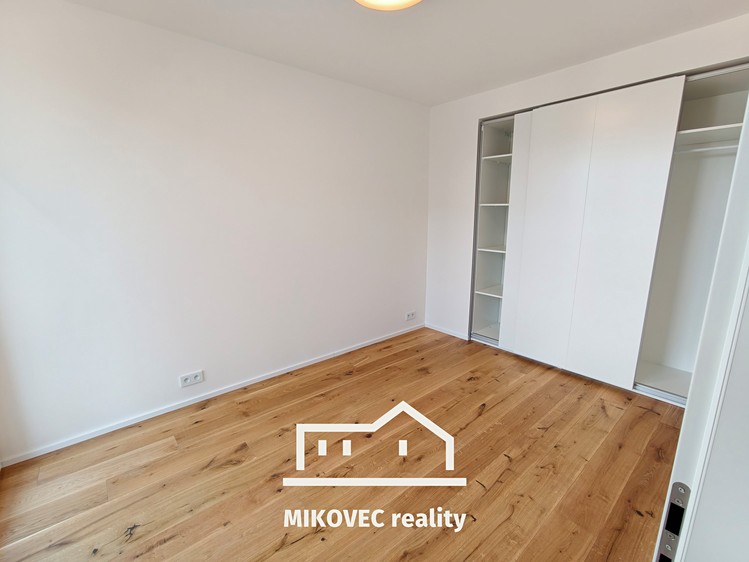 Pronájem bytu 2+kk 44 m² - foto 8