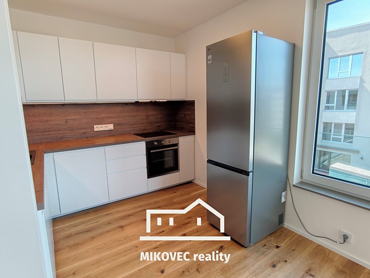 Pronájem bytu 2+kk 44 m² - foto 4