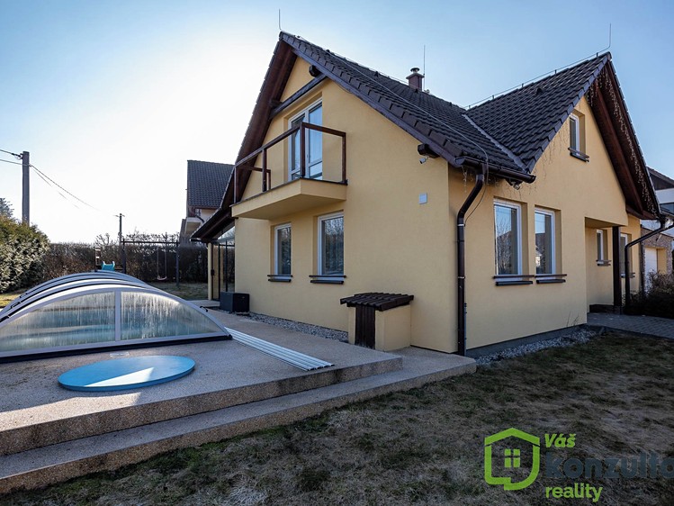 Prodej rodinného domu 189 m², pozemek 839 m² - foto 3