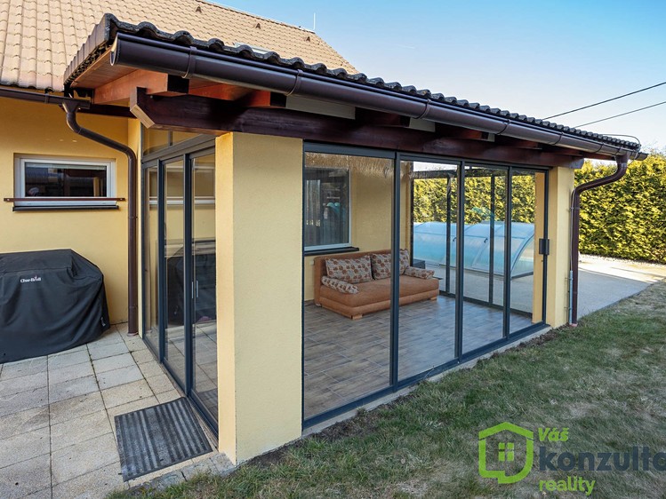 Prodej rodinného domu 189 m², pozemek 839 m² - foto 5
