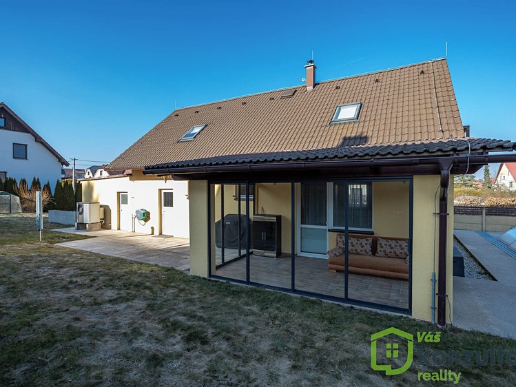 Prodej rodinného domu 189 m², pozemek 839 m² - foto 6