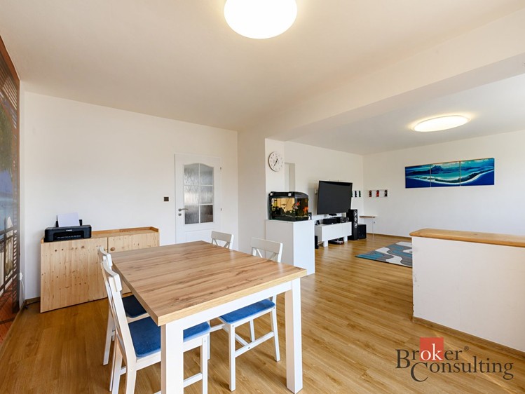 Prodej rodinného domu 142 m², pozemek 397 m² - foto 8