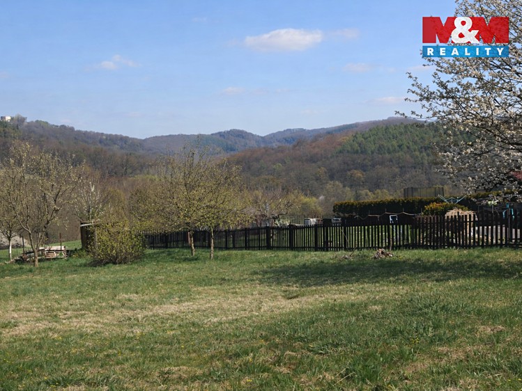 Prodej stavebního pozemku 993 m² - foto 3