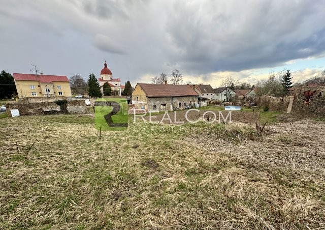 Prodej stavebního pozemku 961 m² - foto 4
