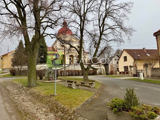 Prodej stavebního pozemku 961 m² - foto 5