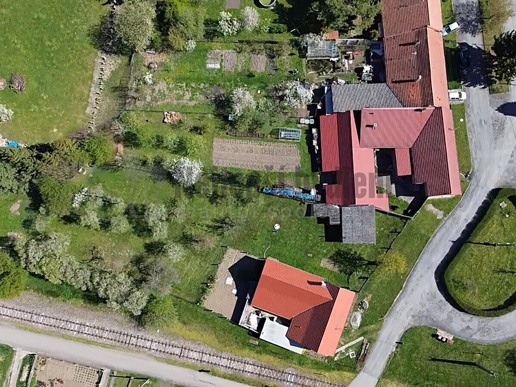 Prodej stavebního pozemku 1 341 m² - foto 1