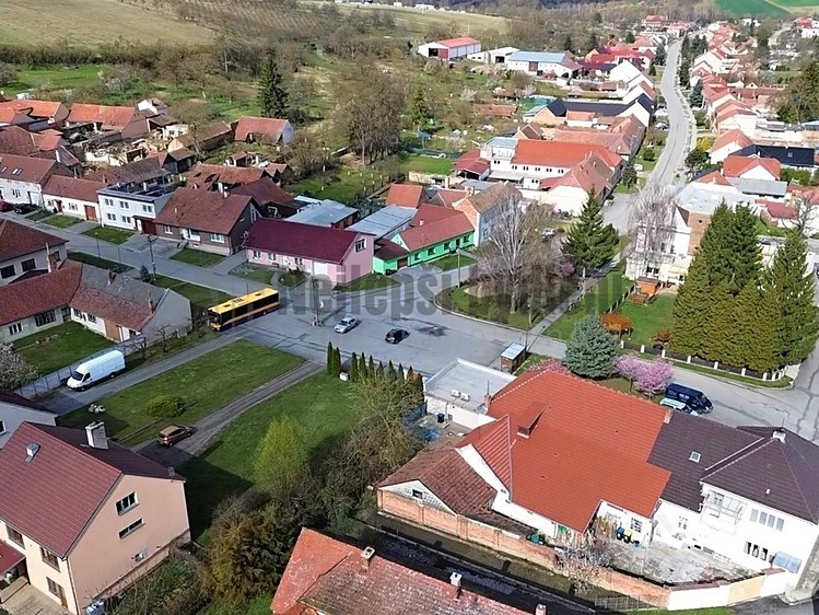 Prodej stavebního pozemku 1 646 m² - foto 4