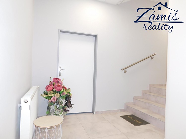 Pronájem kanceláře 18 m² - foto 4