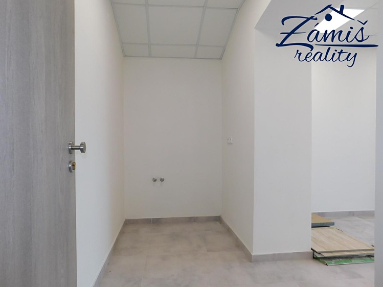 Pronájem kanceláře 18 m² - foto 6