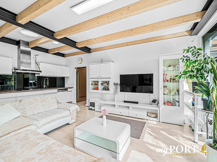 Prodej rodinného domu 90 m², pozemek 373 m² - foto 2