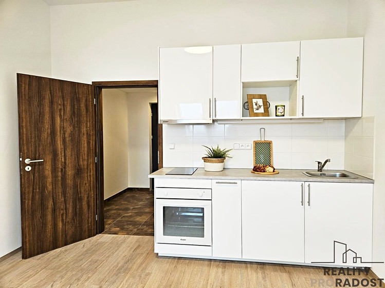 Pronájem bytu 1+kk 34 m² - foto 5