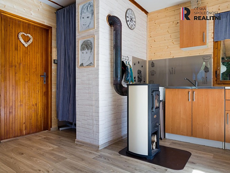 Prodej chaty 44 m², pozemek 317 m² - foto 3