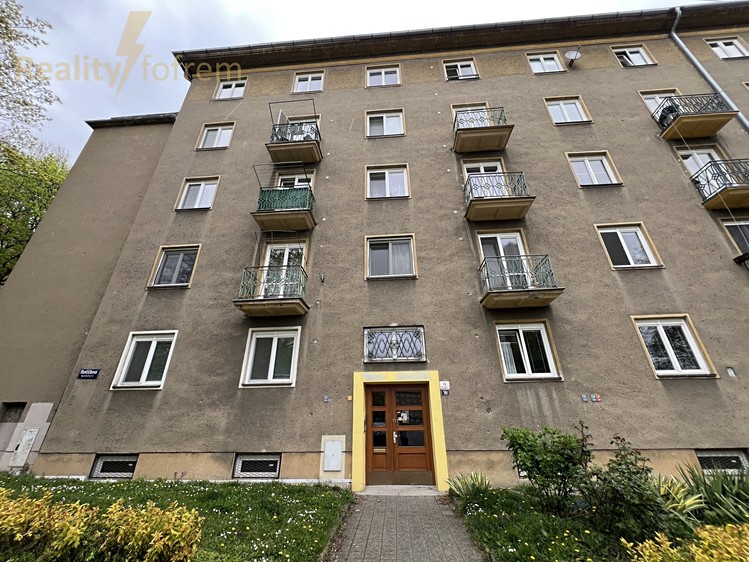 Prodej bytu 3+1 66 m² - foto 1