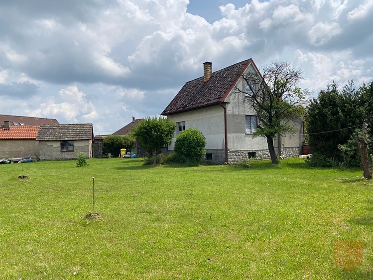 Prodej stavebního pozemku 1 409 m² - foto 1