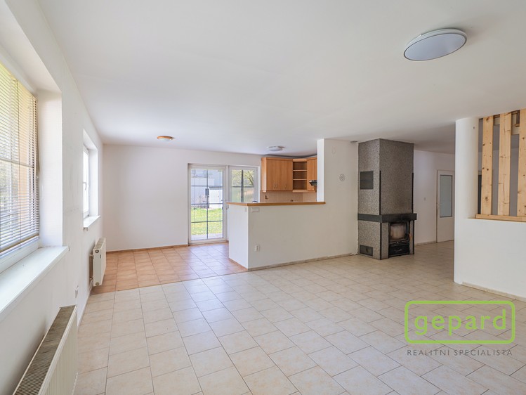 Prodej  rodinného domu 170 m², pozemek 1 071 m² - foto 8