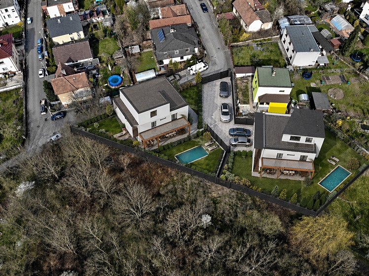 Prodej stavebního pozemku 740 m² - foto 4