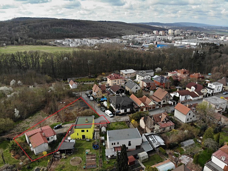 Prodej stavebního pozemku 740 m² - foto 5