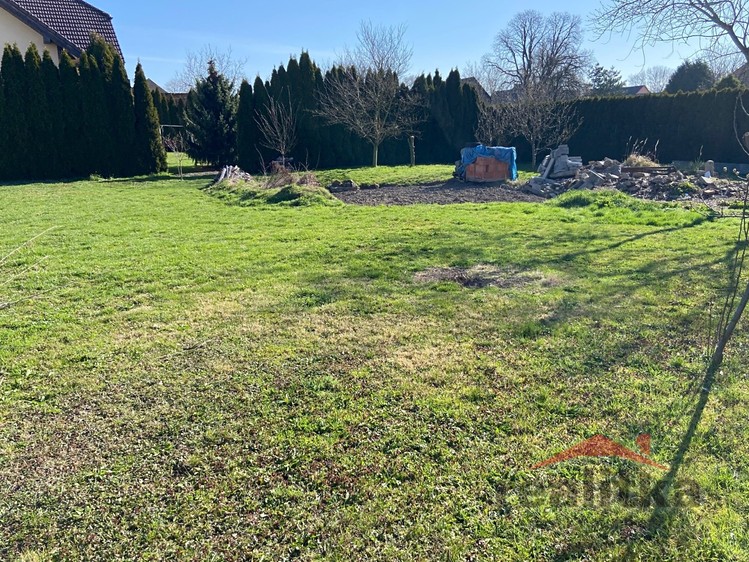 Prodej  stavebního pozemku 756 m² - foto 4