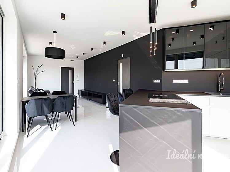 Pronájem bytu 4+kk 107 m² - foto 6