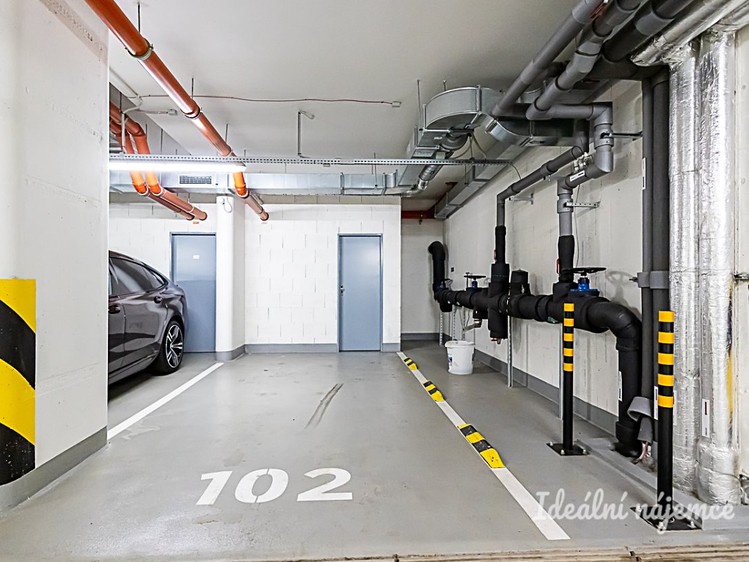 Pronájem bytu 4+kk 107 m² - foto 3