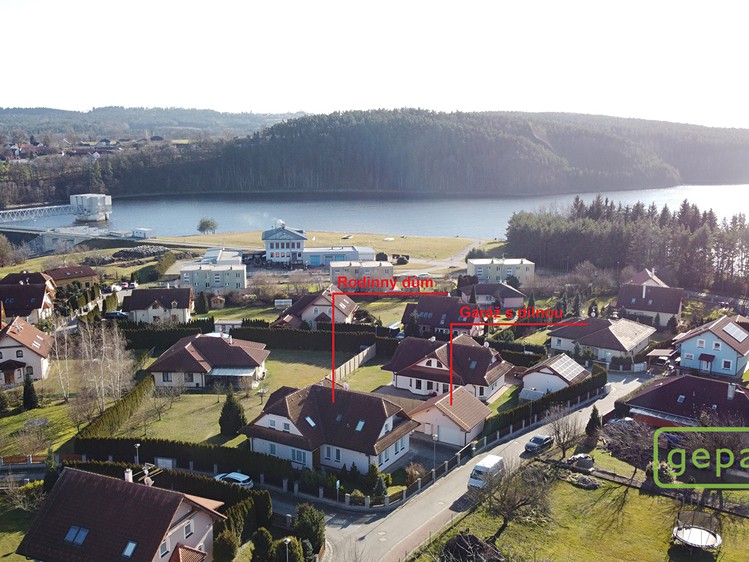 Prodej  rodinného domu 218 m², pozemek 1 352 m² - foto 3