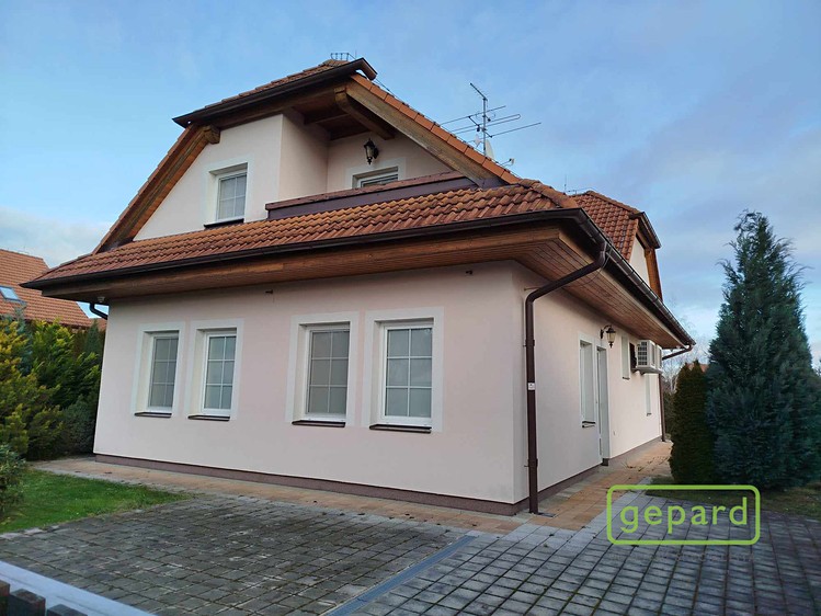 Prodej  rodinného domu 218 m², pozemek 1 352 m² - foto 4