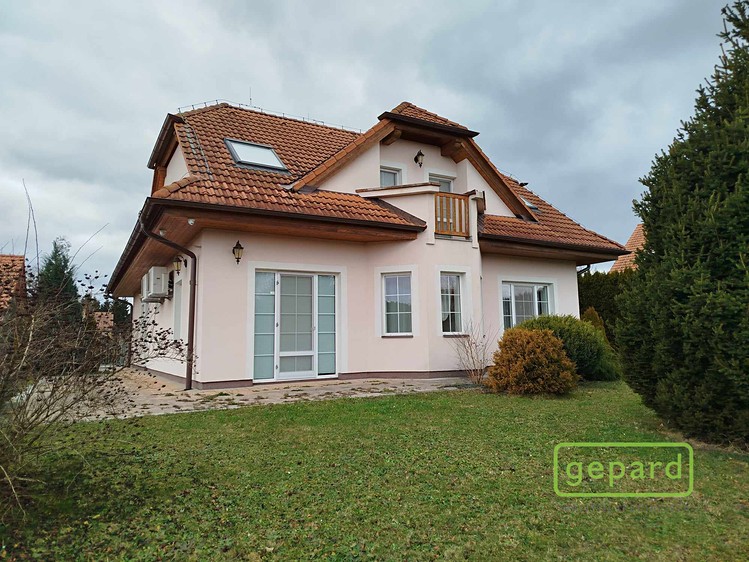 Prodej  rodinného domu 218 m², pozemek 1 352 m² - foto 6
