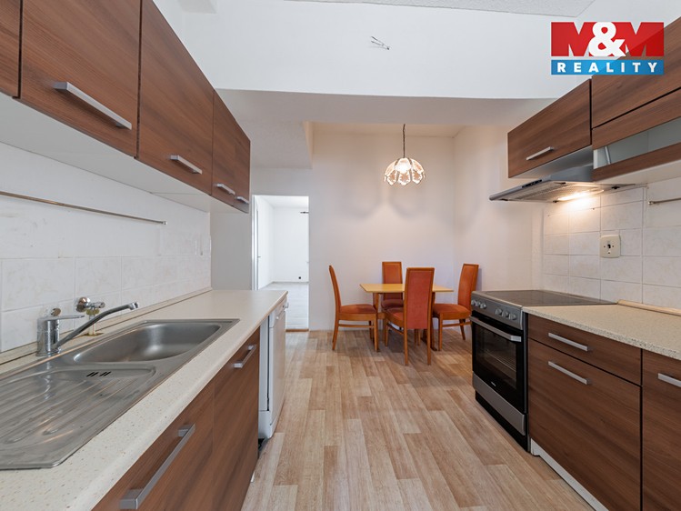 Prodej bytu 2+1 77 m² - foto 2