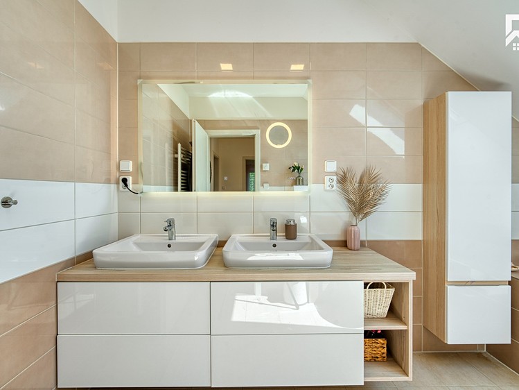 Pronájem rodinného domu 135 m², pozemek 638 m² - foto 3