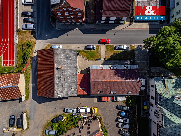 Prodej rodinného domu 650 m², pozemek 460 m² - foto 6