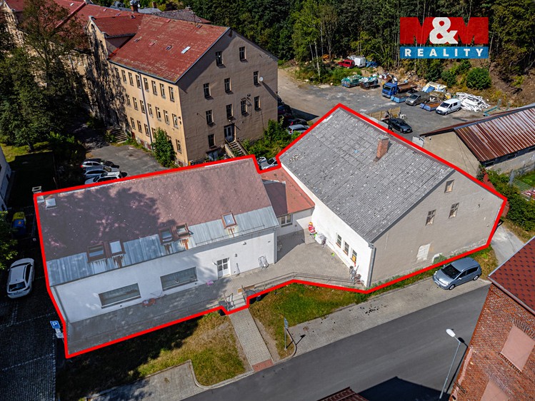 Prodej rodinného domu 650 m², pozemek 460 m² - foto 3