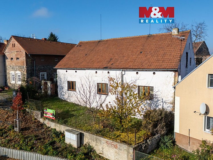 Prodej rodinného domu 125 m², pozemek 1 388 m² - foto 1