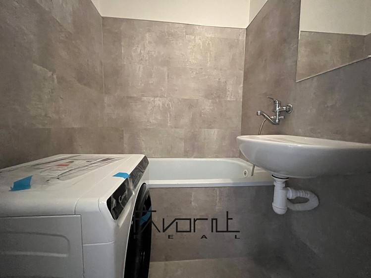 Pronájem bytu 2+1 56 m² - foto 8