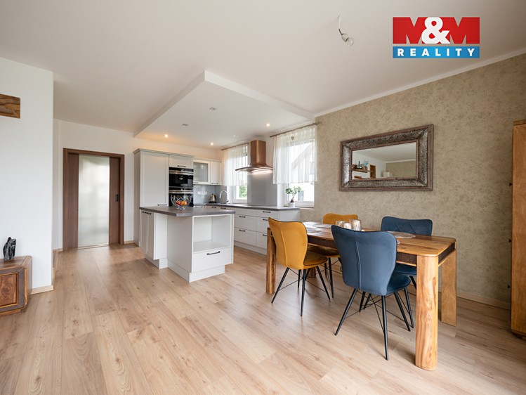 Prodej rodinného domu 125 m², pozemek 606 m² - foto 3