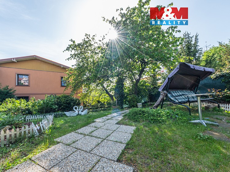 Prodej rodinného domu 144 m², pozemek 582 m² - foto 1