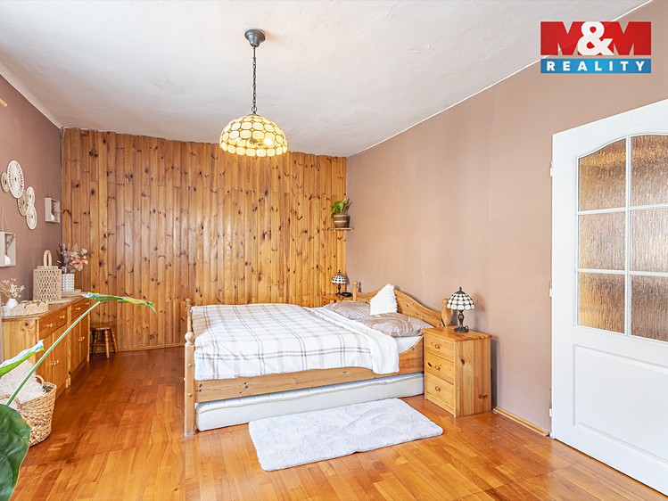 Prodej rodinného domu 240 m², pozemek 775 m² - foto 6
